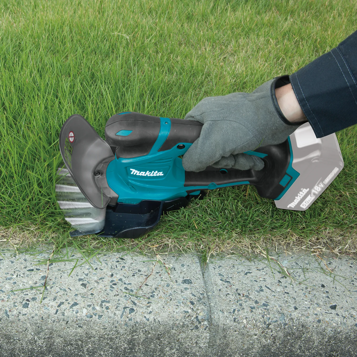 Makita (XMU04Z) LXT® 6-5/16" Grass Shear (Tool Only)